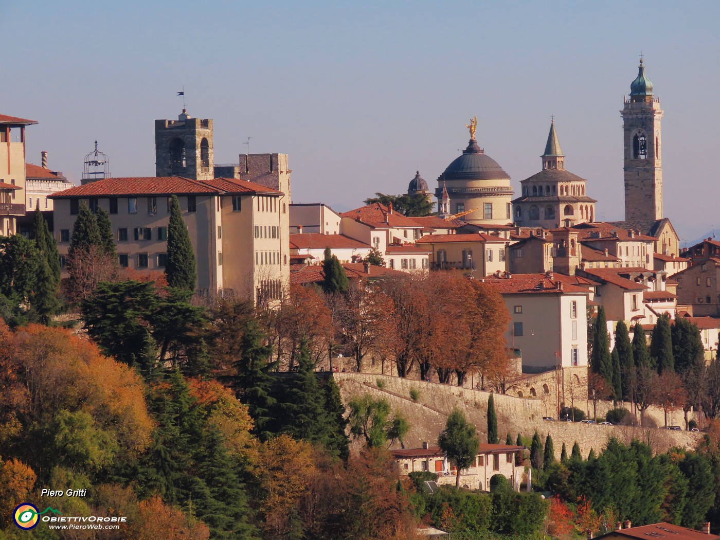 22 Da via Sudorno spettacolare vista su cupole, torri, campanili.JPG